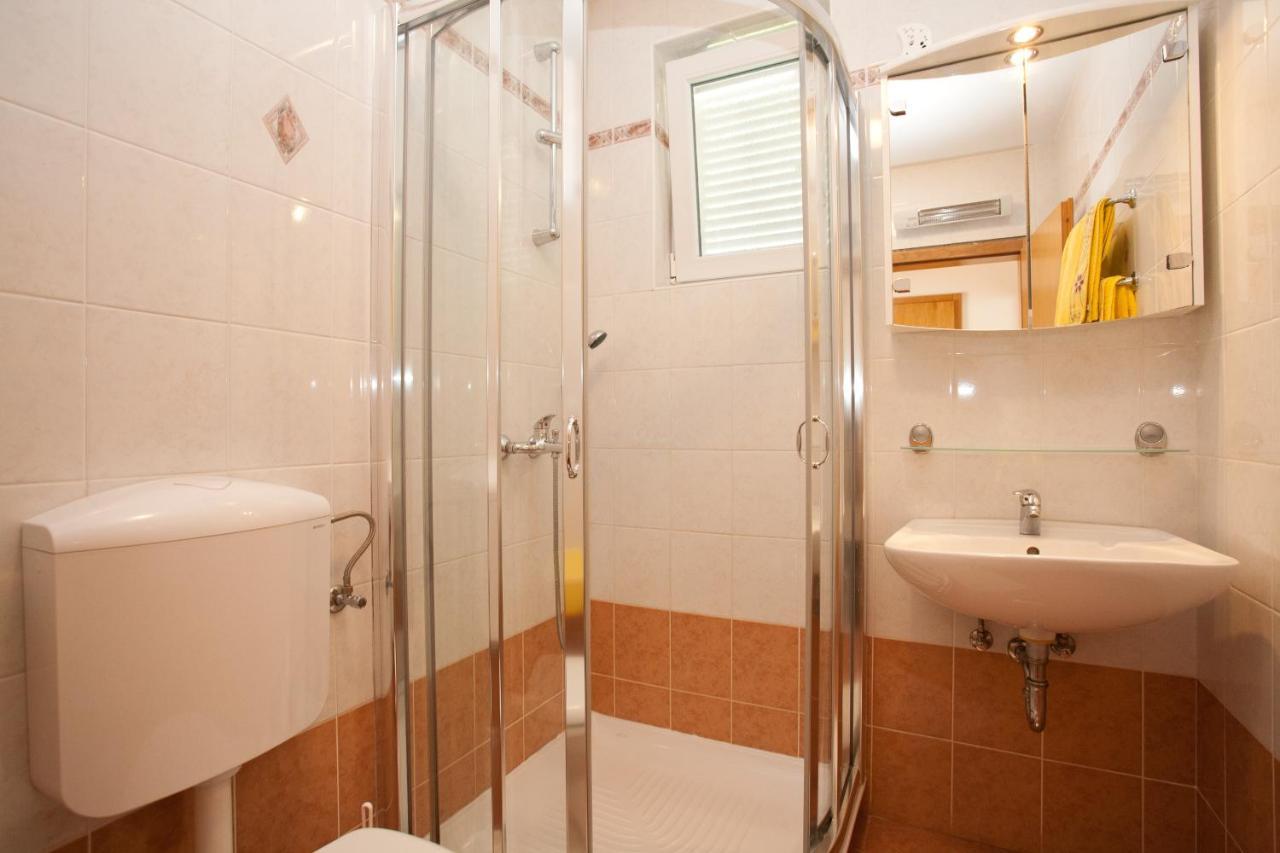 Apartments Glibo Near The Sea And Town Center! Veglia Exterior foto