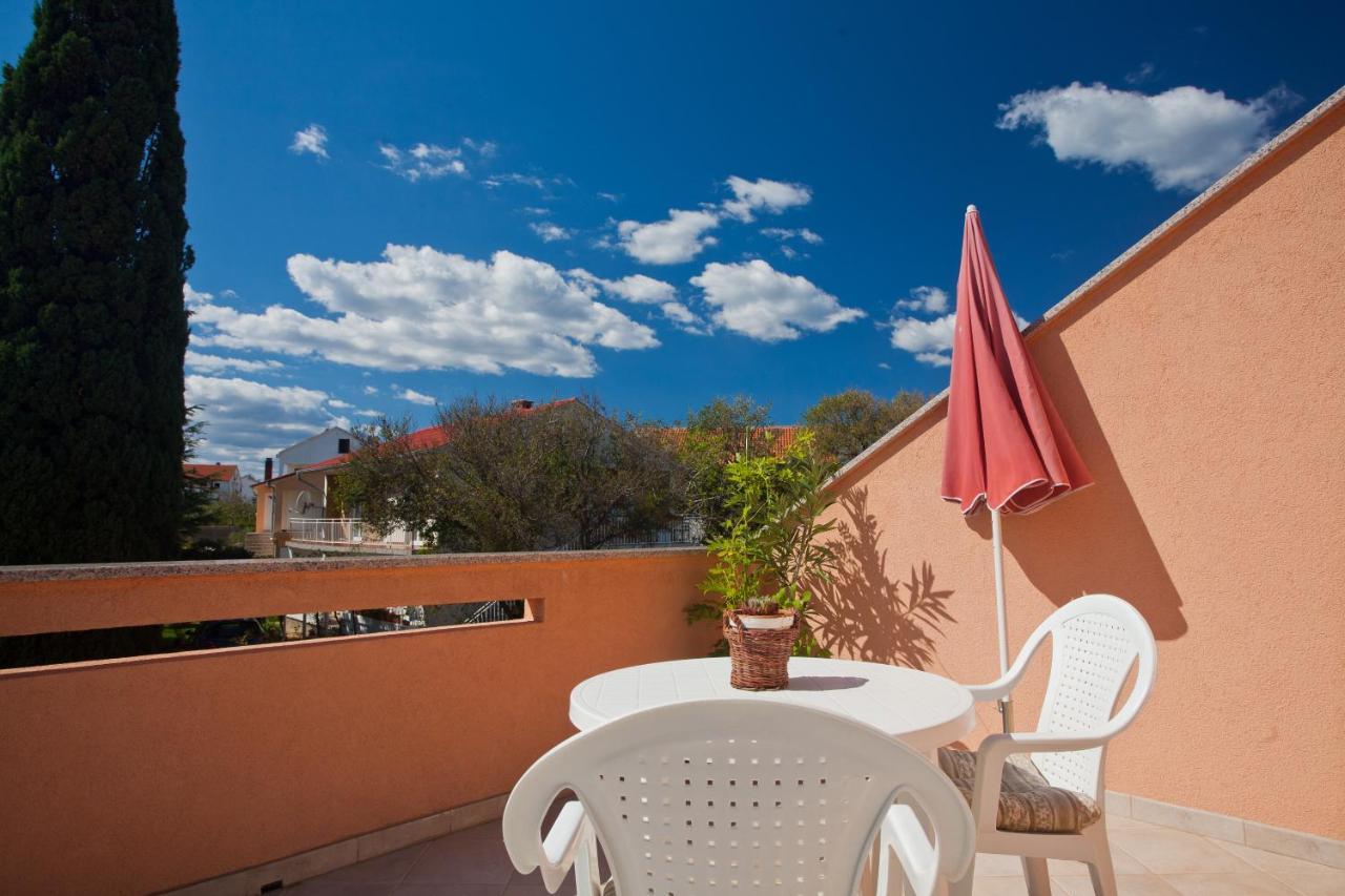 Apartments Glibo Near The Sea And Town Center! Veglia Exterior foto